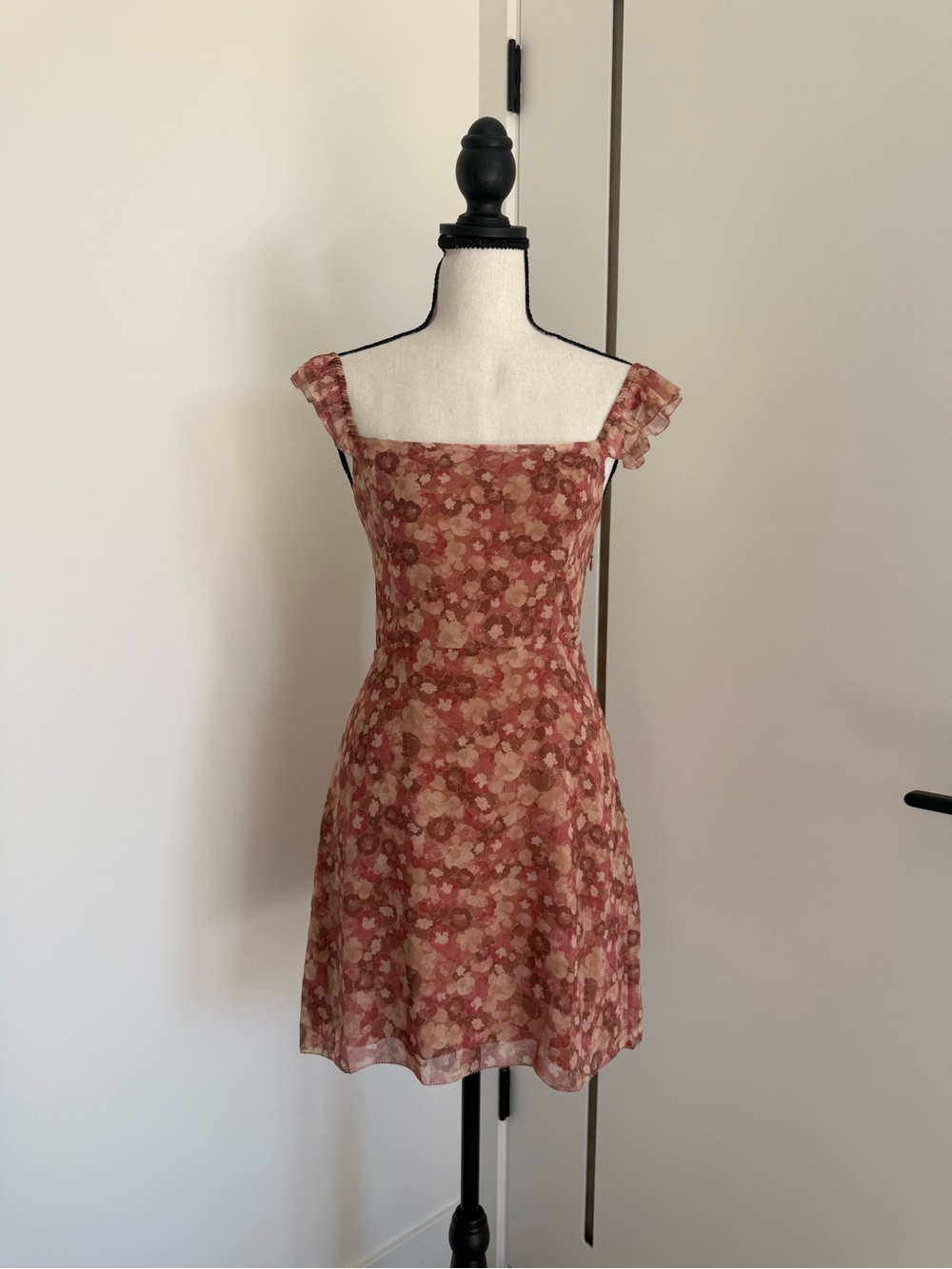 BNWT Wilfred Rose-Print Square-Neck Mini Fete Dress